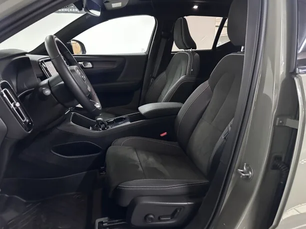 Volvo XC40 2022 — миниатюра 5