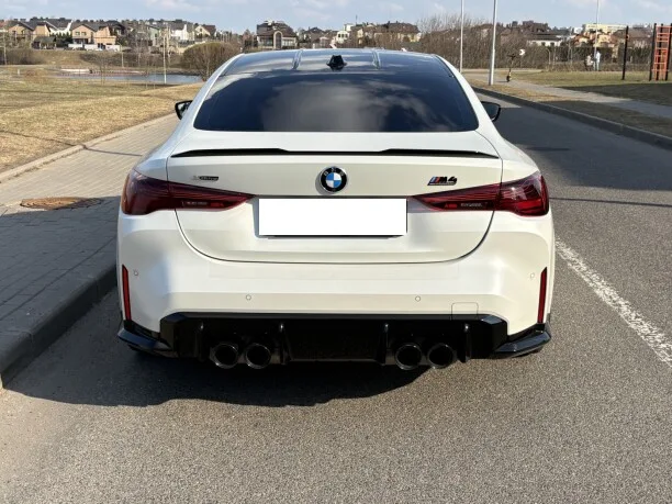 BMW M4 2024 — миниатюра 2