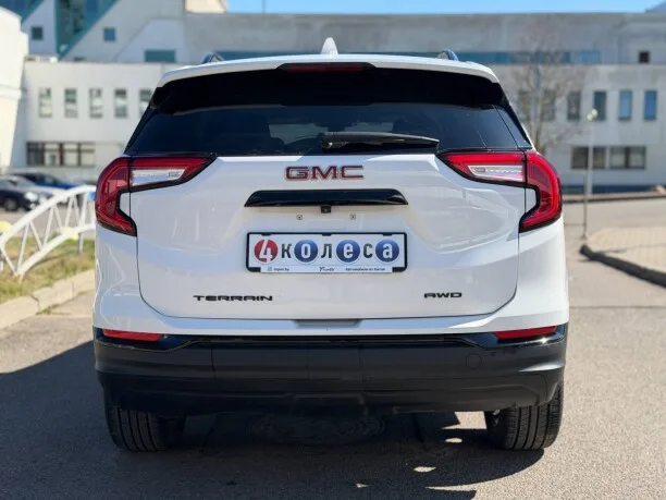 GMC Terrain 2024 — миниатюра 2