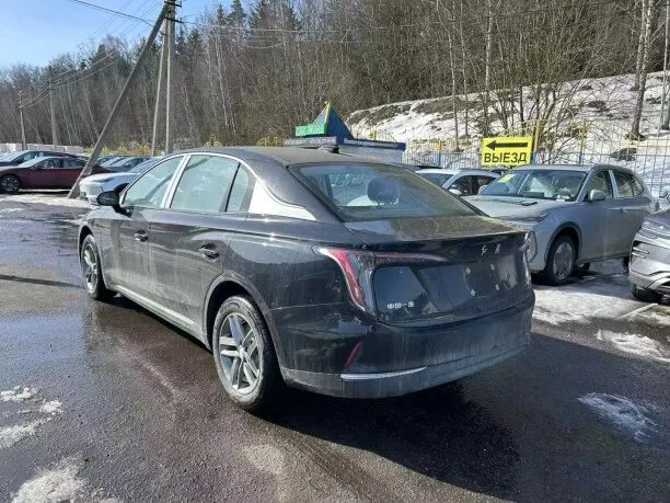 Hongqi E-QM5 2025 — миниатюра 4
