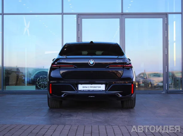 BMW 7 серия 2025 — миниатюра 2