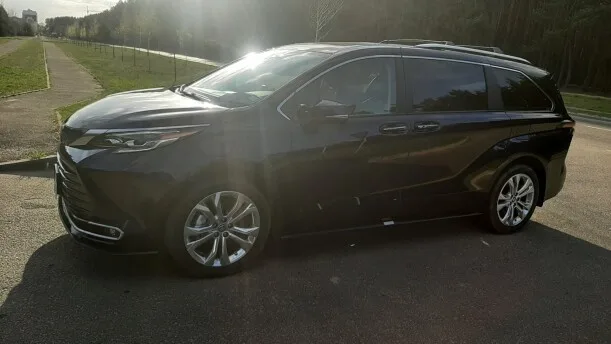 Toyota Sienna 2024 — миниатюра 2