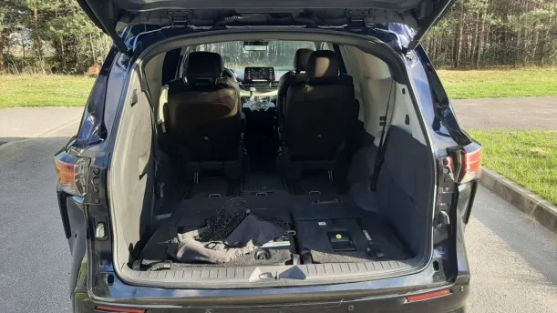 Toyota Sienna 2024 — миниатюра 3