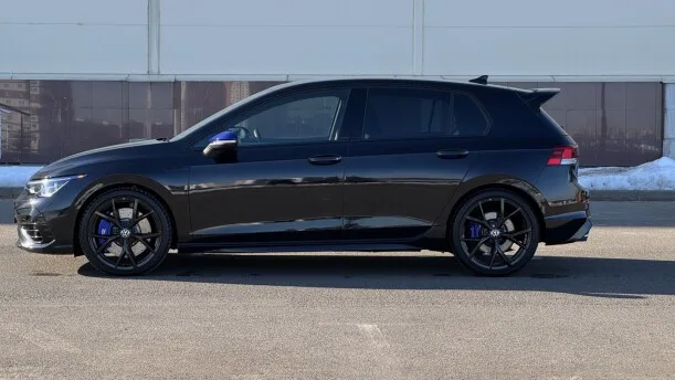 Volkswagen Golf R 2023 — миниатюра 5