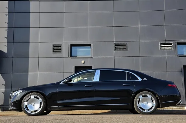 Mercedes-Benz Maybach 2024 — миниатюра 5
