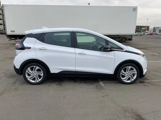 Chevrolet Bolt 2023 — миниатюра 2