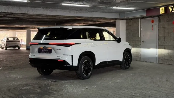 Toyota BZ3X 2025 — миниатюра 2