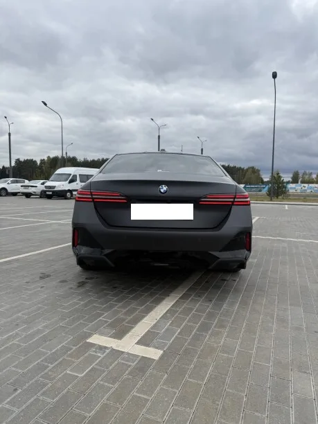 BMW 5 Series 2024 — миниатюра 2