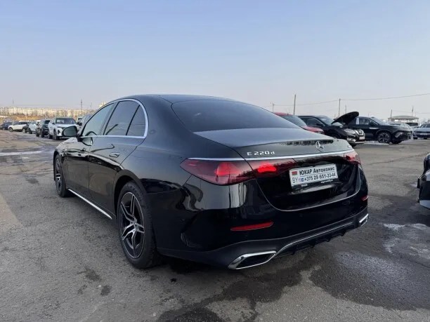 Mercedes-Benz E-Class 2024 — миниатюра 5