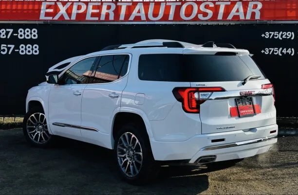 GMC Acadia 2023 — миниатюра 2