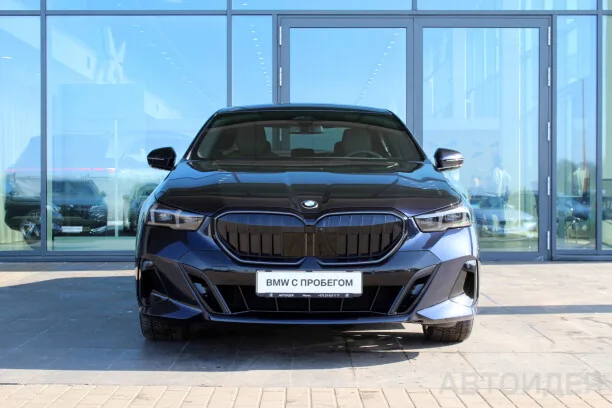 BMW 5 Series 2025 — миниатюра 2