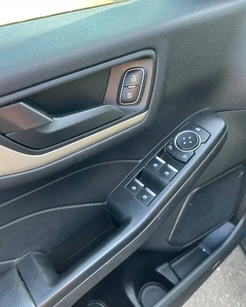 Ford Escape 2022 — миниатюра 3