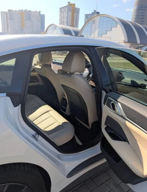 BMW i4 2022 — миниатюра 3