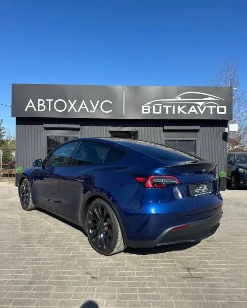 Tesla Model Y 2022 — миниатюра 4