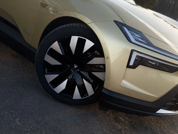 Polestar 4 2024 — миниатюра 2