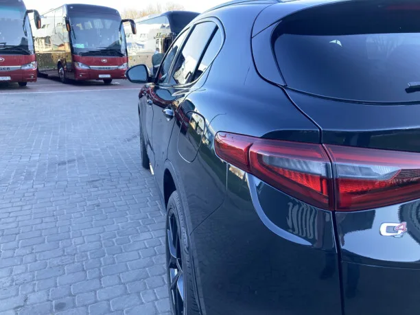 Alfa Romeo Stelvio 2022 — миниатюра 3