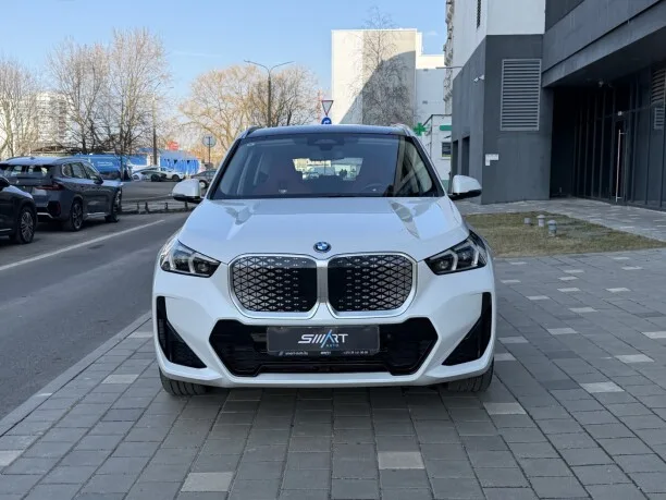 BMW iX1 2025 — миниатюра 5
