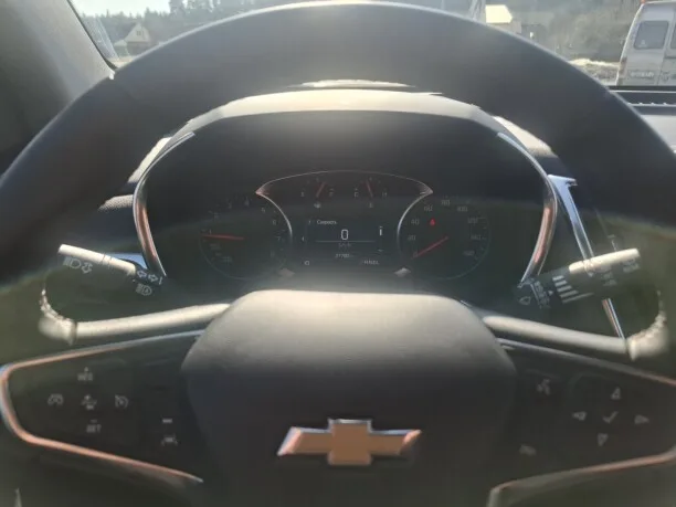 Chevrolet Equinox 2023 — миниатюра 3