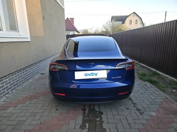 Tesla Model 3 2022 — миниатюра 2