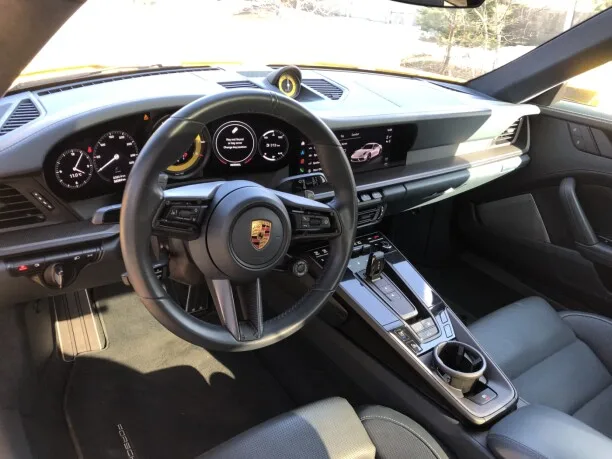 Porsche 911 2022 — миниатюра 3