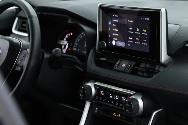 Toyota RAV4 2024 — миниатюра 3