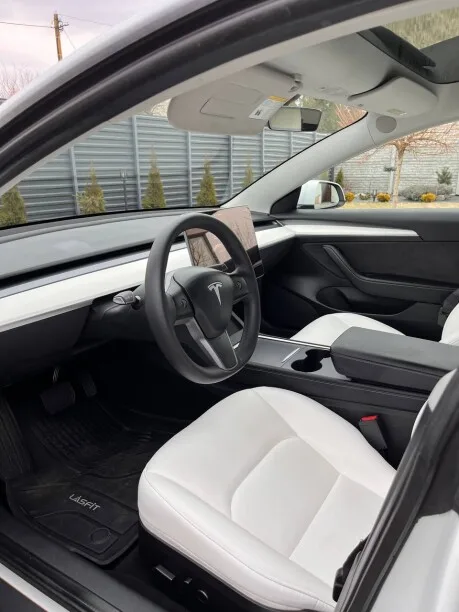 Tesla Model 3 2022 — миниатюра 5