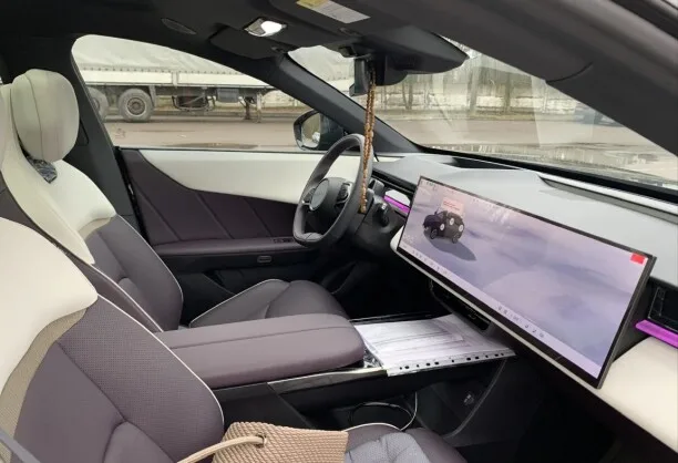 Mazda EZ-60 2025 — фото 1, купить с доставкой в Москву