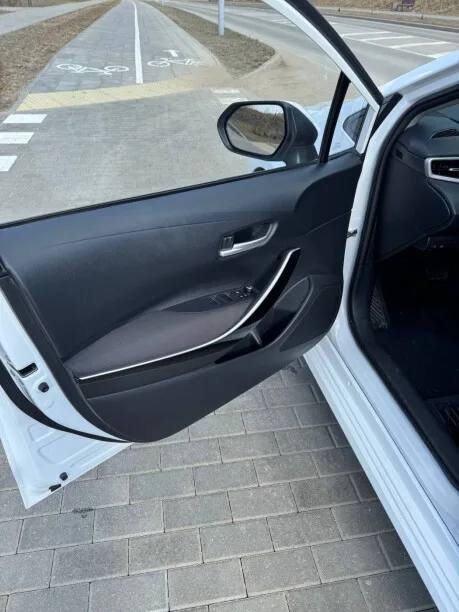 Toyota Corolla 2023 — миниатюра 2
