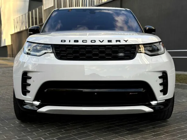 Land Rover Discovery 2023 — фото 1, купить с доставкой в Москву