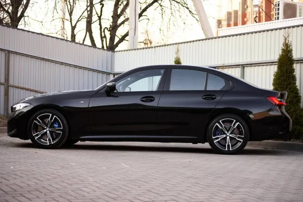 BMW 3 Series 2022 — миниатюра 2