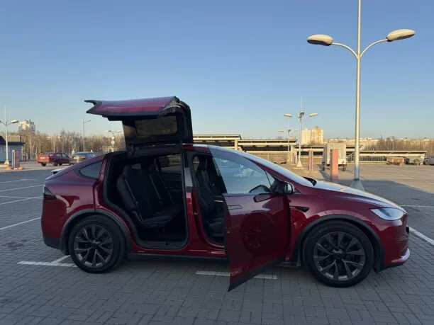 Tesla Model X 2023 — миниатюра 3