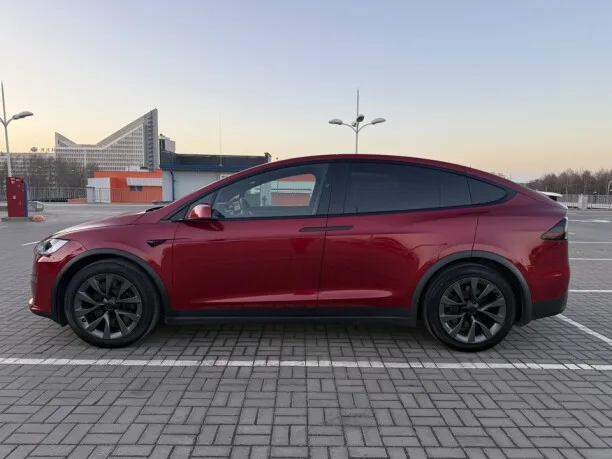 Tesla Model X 2023 — миниатюра 5