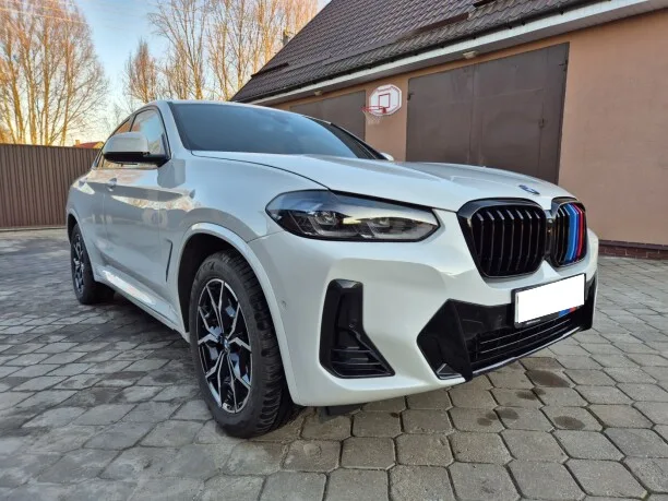 BMW X4 2022 — миниатюра 2