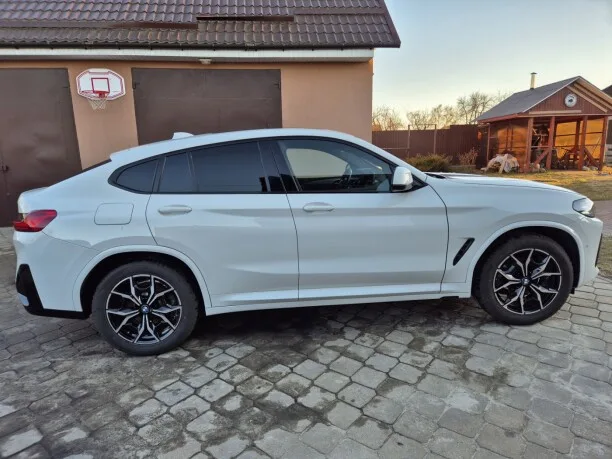 BMW X4 2022 — миниатюра 5