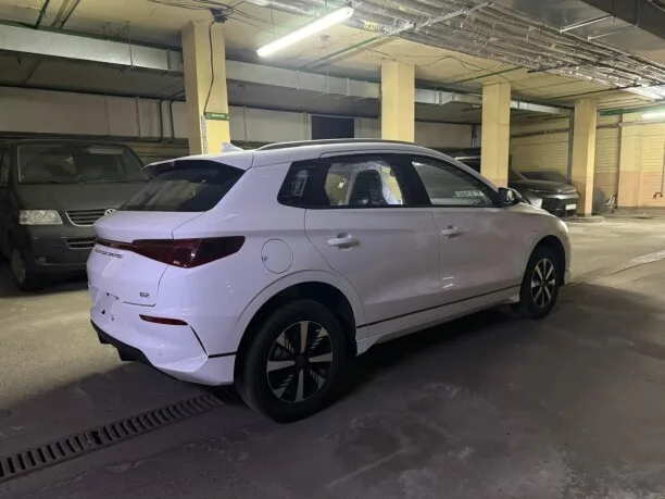 BYD E2 2025 — миниатюра 4