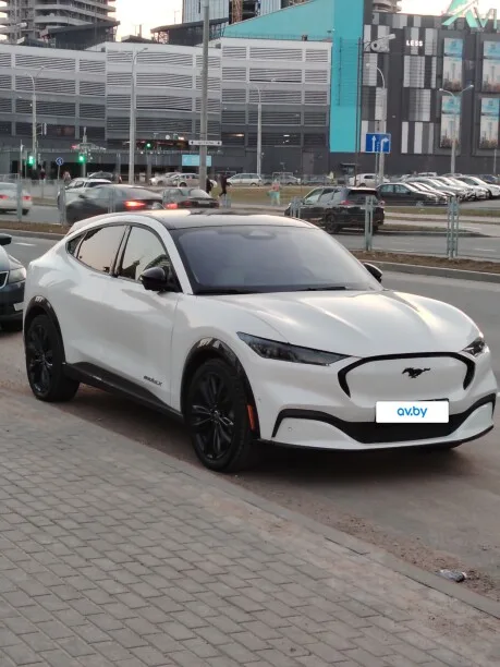 Ford Mustang Mach-E 2024 — фото 1, купить с доставкой в Москву