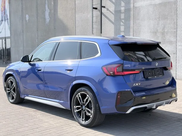 BMW iX1 2024 — миниатюра 5