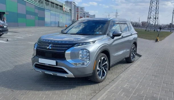 Mitsubishi Outlander 2022 — миниатюра 5