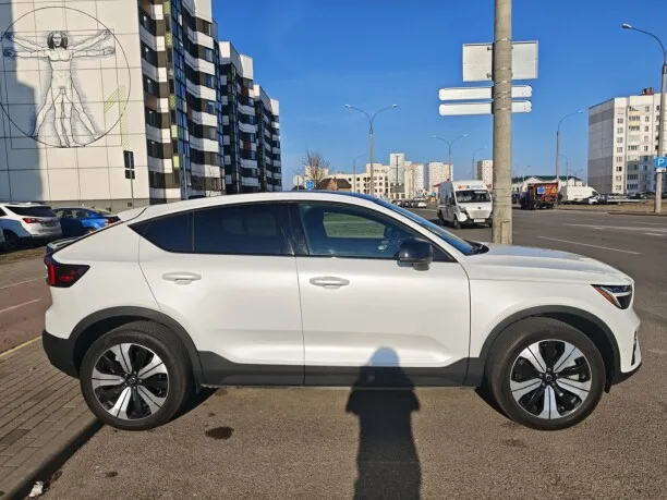Volvo C40 2022 — миниатюра 4