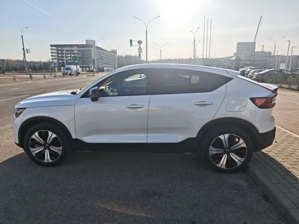 Volvo C40 2022 — миниатюра 5