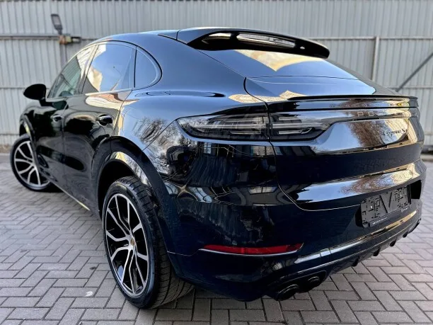 Porsche Cayenne Coupe 2023 — миниатюра 2