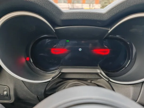 Alfa Romeo Stelvio 2023 — миниатюра 4