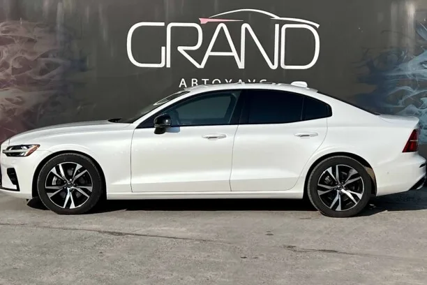 Volvo S60 2023 — миниатюра 4