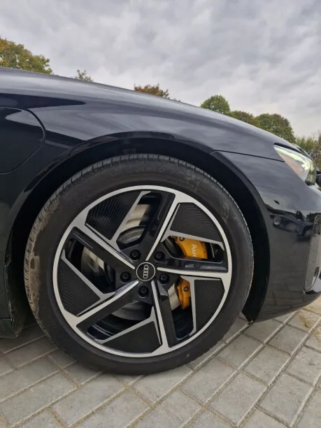Audi RS e-tron GT 2022 — миниатюра 2