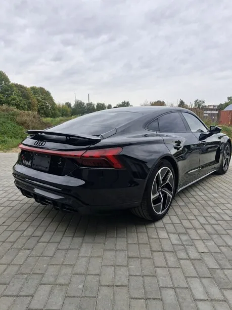 Audi RS e-tron GT 2022 — миниатюра 4
