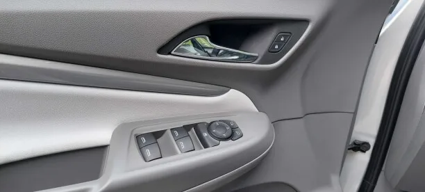 Chevrolet Bolt EUV 2022 — миниатюра 5