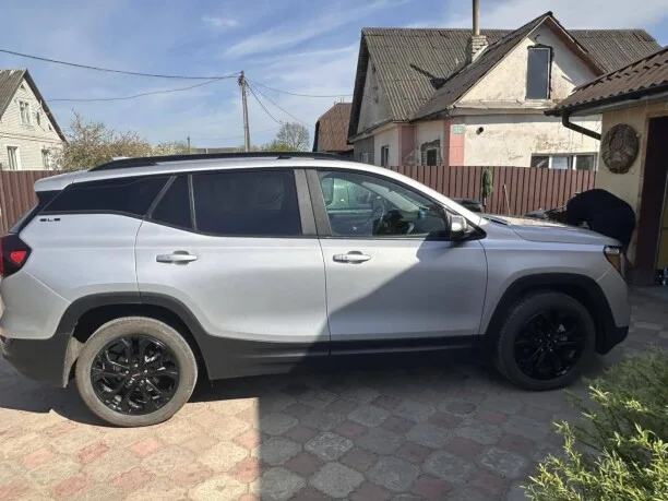 GMC Terrain 2022 — миниатюра 3