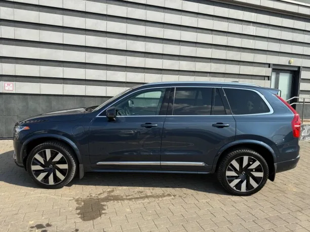 Volvo XC90 2022 — миниатюра 4