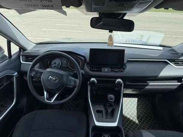 Toyota RAV4 2022 — миниатюра 3