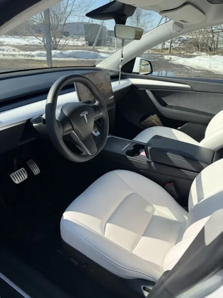 Tesla Model Y 2022 — миниатюра 3